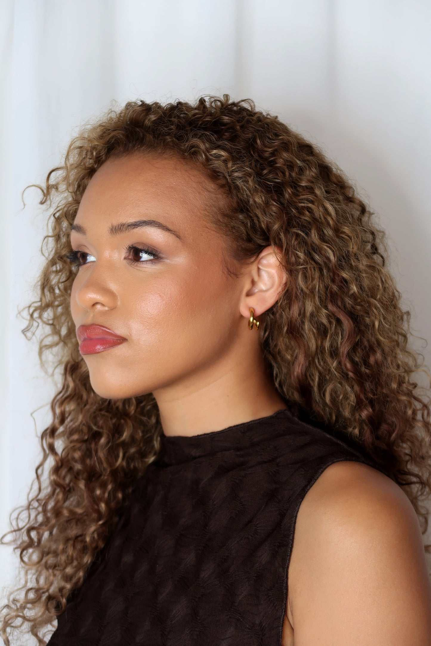 Ava Twist Detail Hoop Earrings