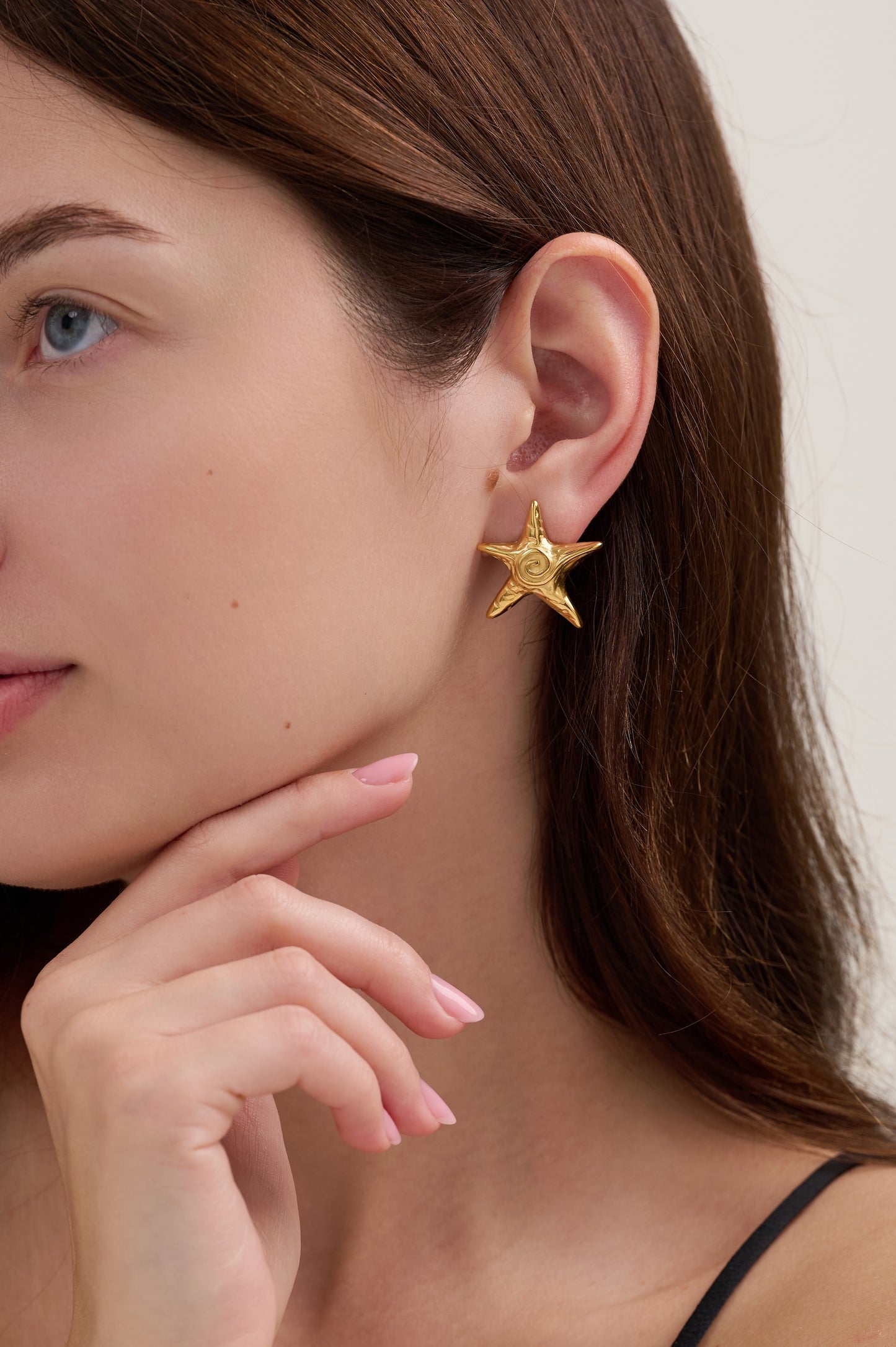 Kira Starfish Detail Stud Earrings