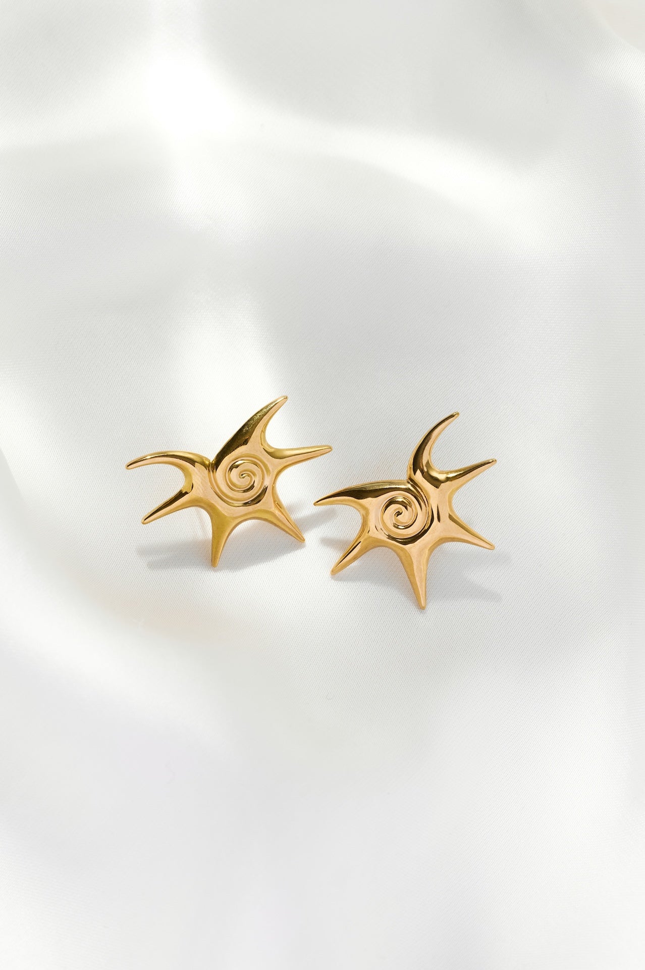 Marina Shell Detail Stud Earrings