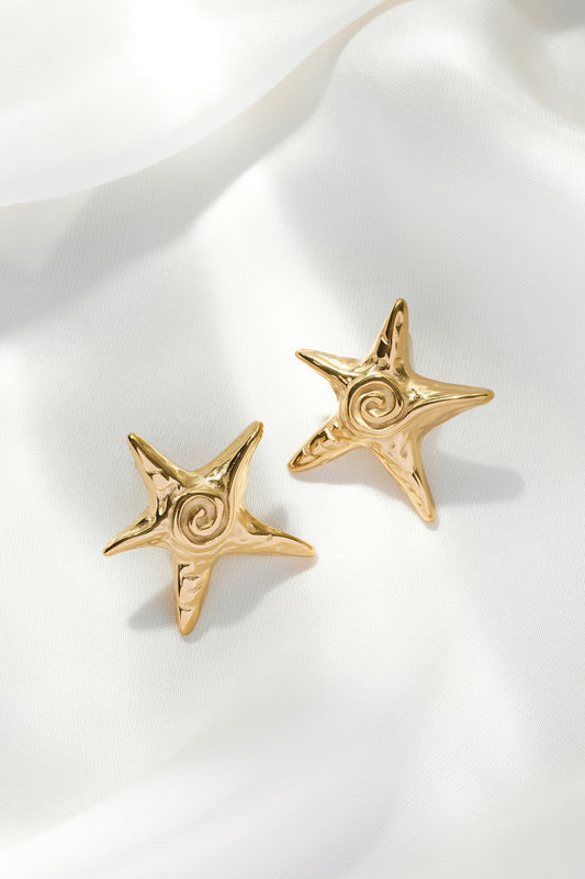 Kira Starfish Detail Stud Earrings