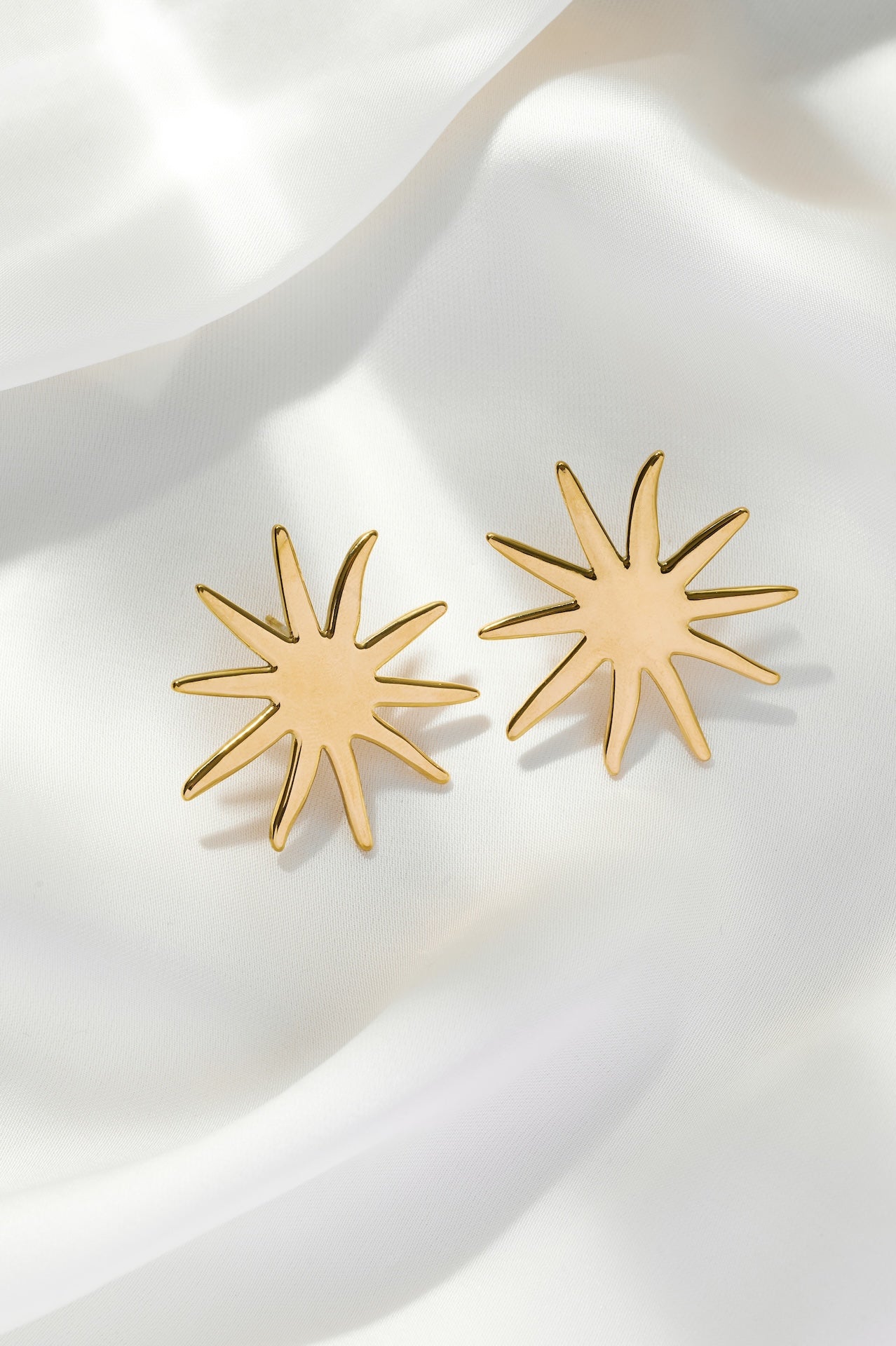 Layla Sun Detail Stud Earrings
