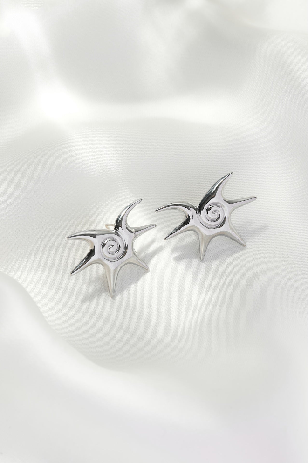 Marina Shell Detail Stud Earrings