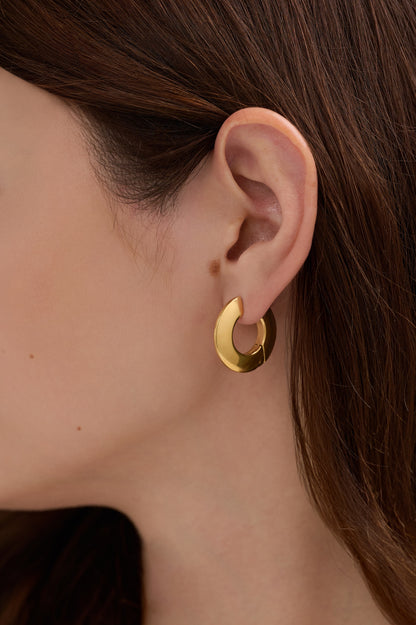 Solene Huggie Hoop Earrings